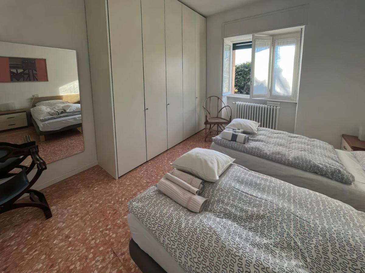 Casa Vacanze Le Violette Villa Brunate Ngoại thất bức ảnh