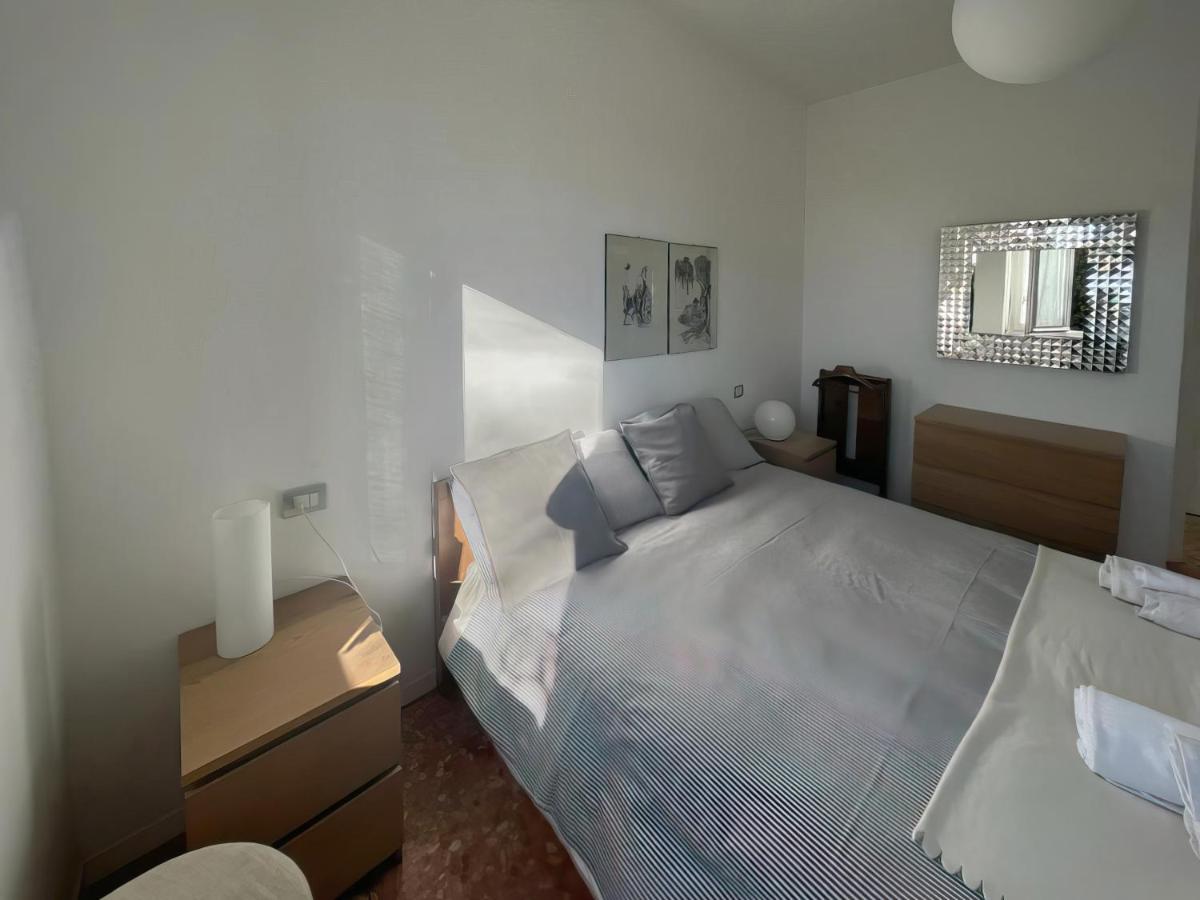 Casa Vacanze Le Violette Villa Brunate Ngoại thất bức ảnh